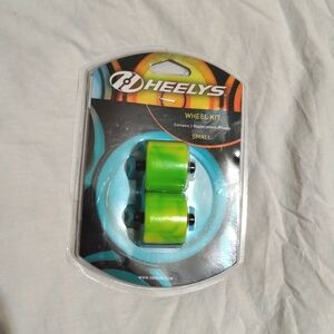 Heely's Wheels Green
